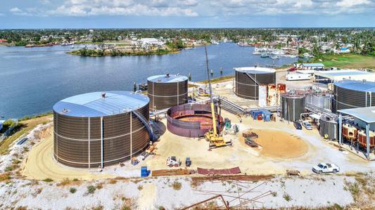 Liquid asphalt terminal in Panama city, Florida