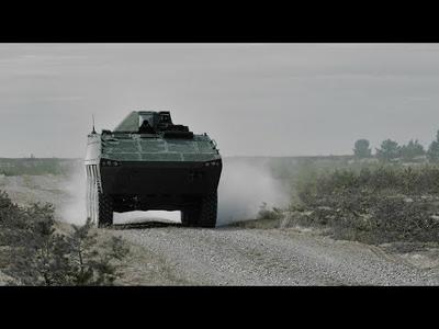 Um pelotão Patria Nemo com dois veículos blindados em ação em Setembro de 2022